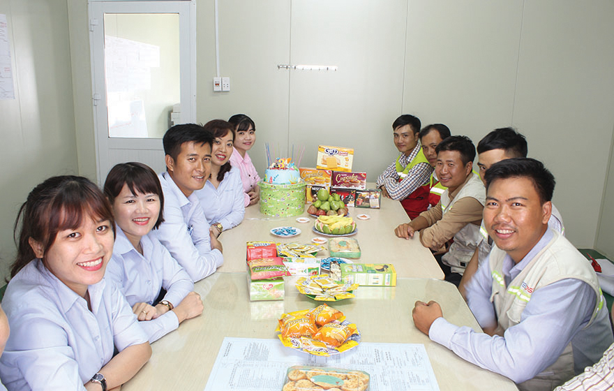 Công đoàn VTC mang niềm vui đến cho công trường Pan Food