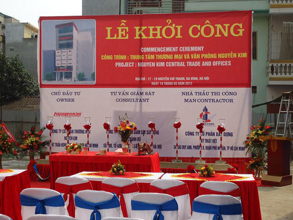 The Commencement Ceremony Of Nguyen Kim Project