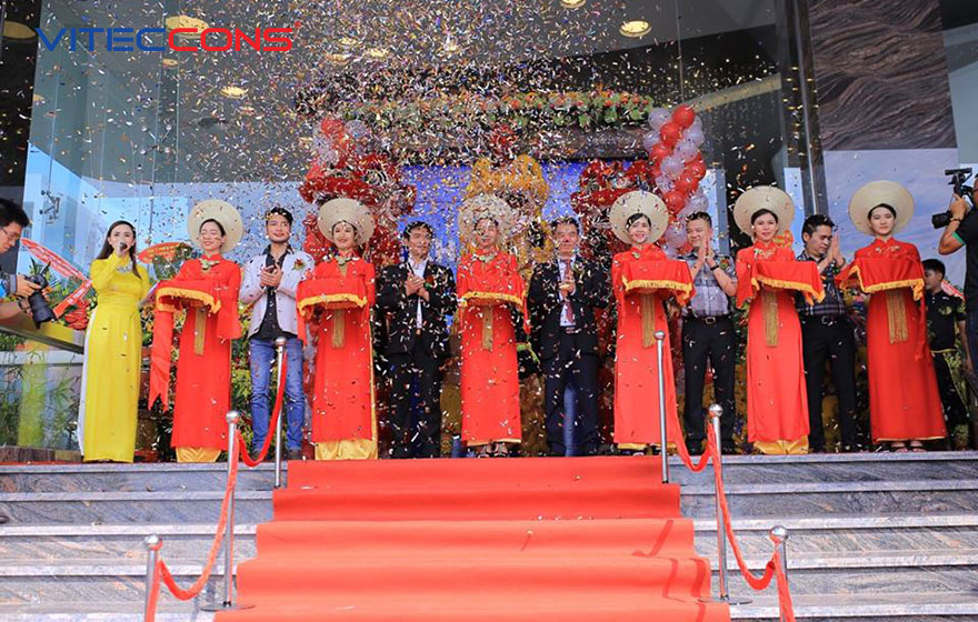 Viteccons participated in the opening ceremony of Boton Blue 5-star hotel in Nha Trang