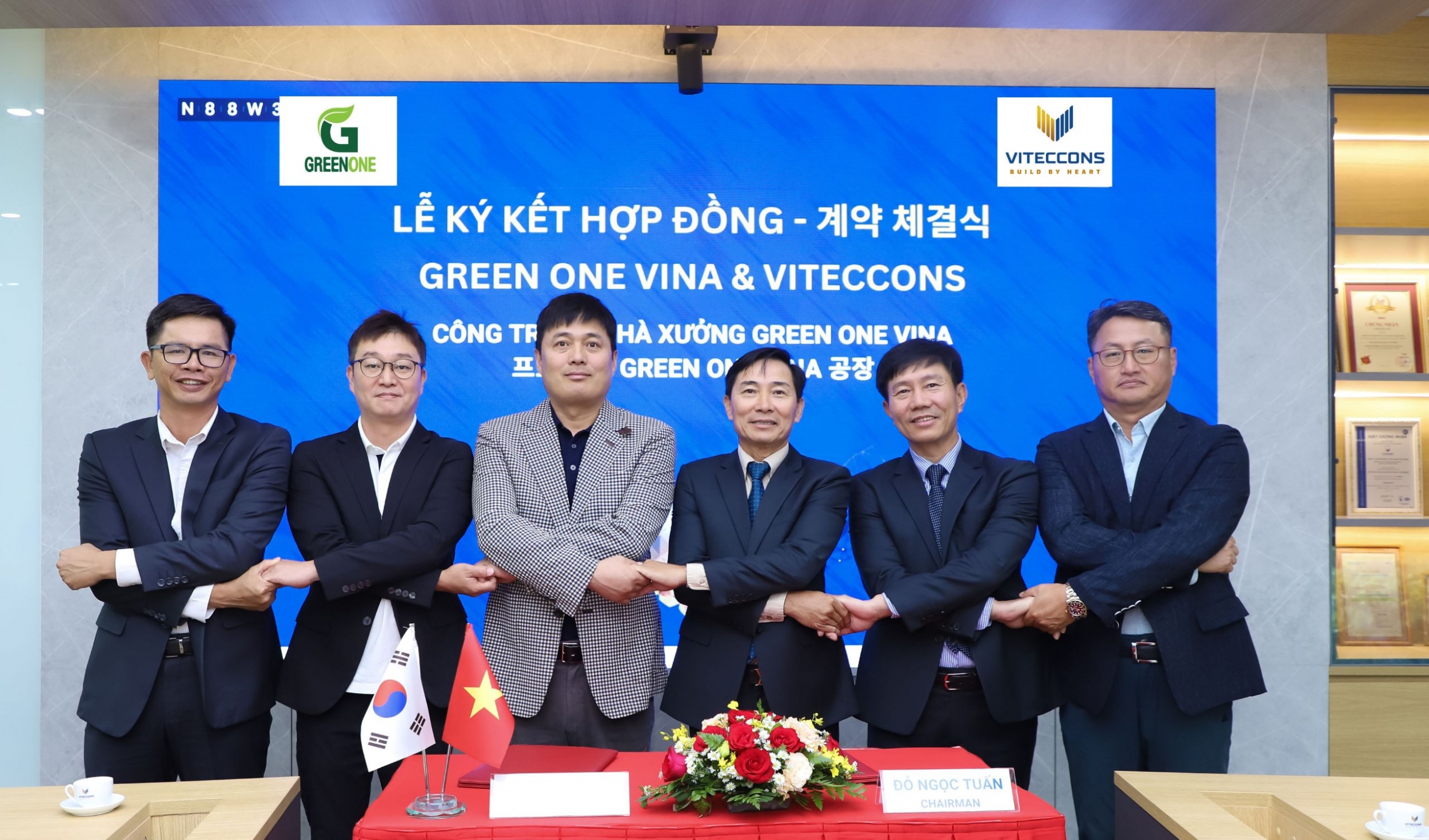 VITECCONS AND GREEN ONE VINA (SOUTH KOREA) SIGN CONTRACT TO IMPLEMENT FACTORY PROJECT.