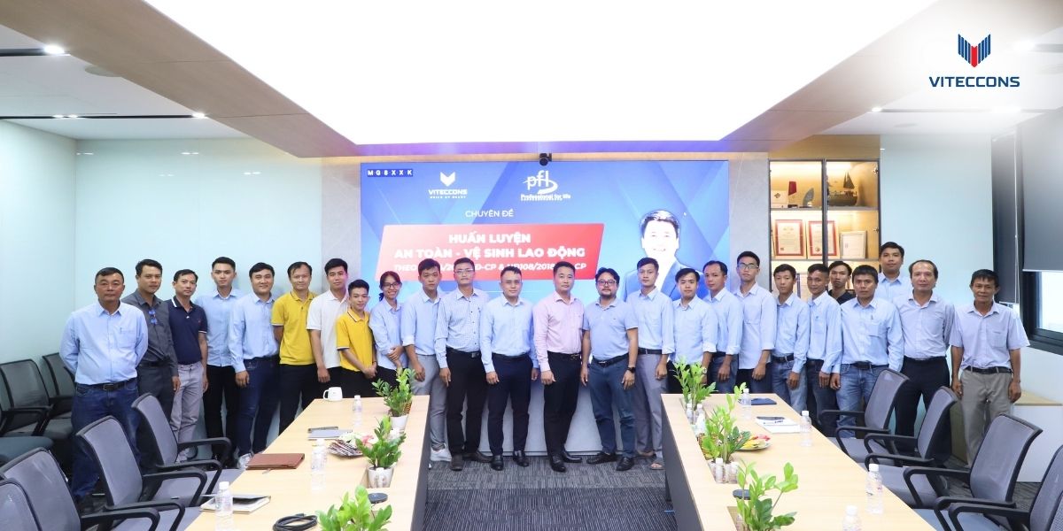 Ảnh lưu niệm lớp đào tạo an toàn, vệ sinh lao động