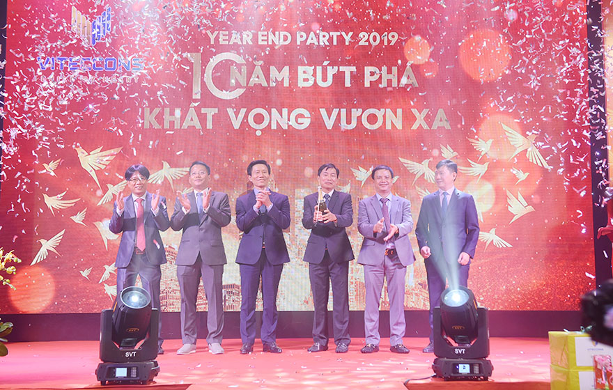 Tưng bừng tiệc tất niên Viteccons 2019 “10 Năm Bứt Phá – Khát Vọng Vươn Xa”